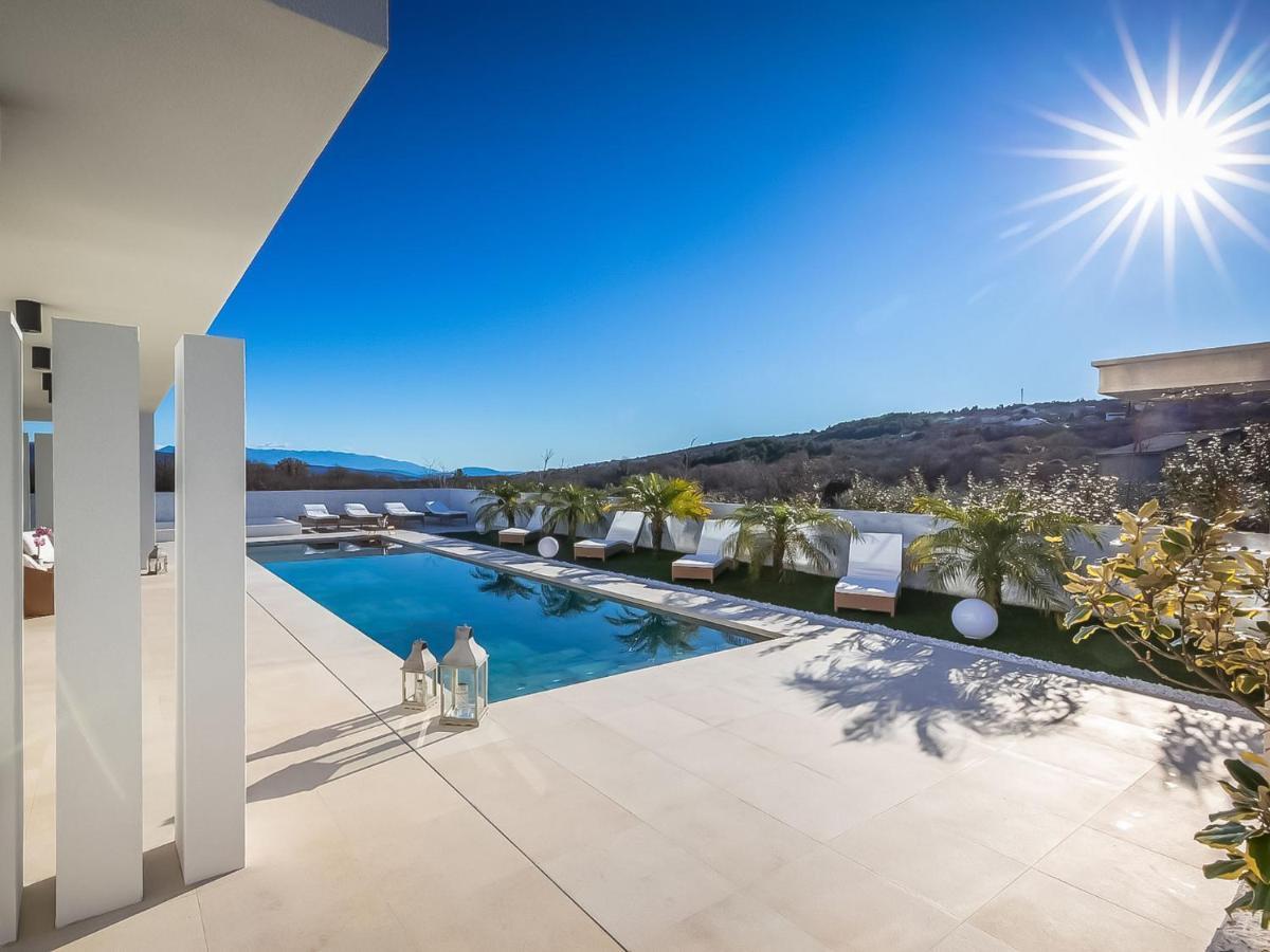 Villa Milly Vrh  Exteriör bild