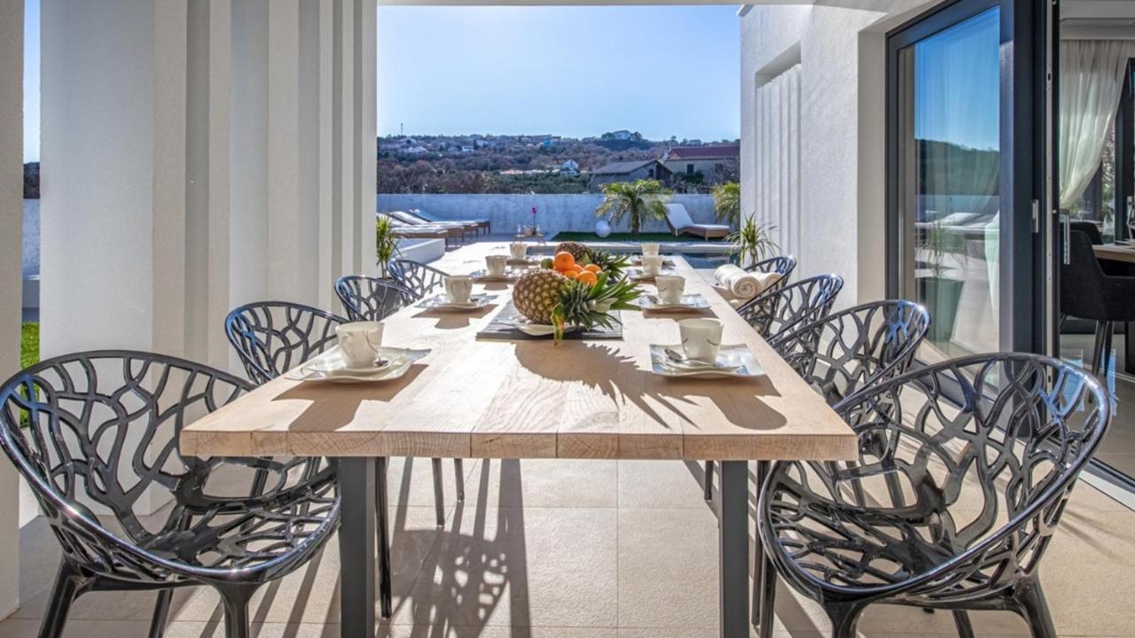 Villa Milly Vrh  Exteriör bild